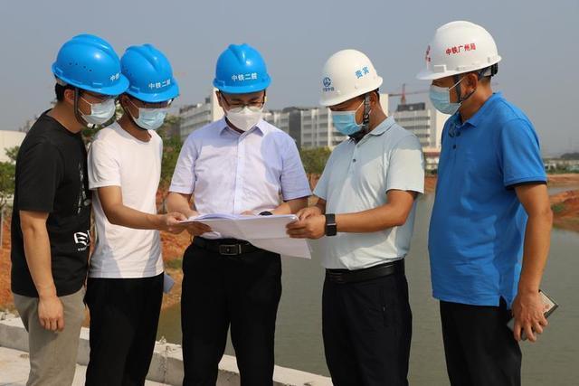 由中铁二院工程集团承担勘察设计,中铁广州工程局集团负责建设的港
